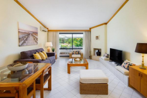 Victory Village T1 & Rooftop terrace, Almancil